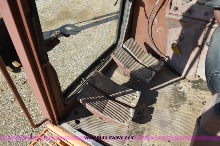 image for item I6309 1985 Case 880D excavator