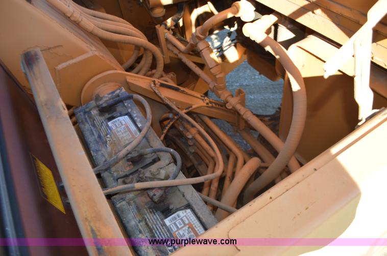 image for item I6309 1985 Case 880D excavator