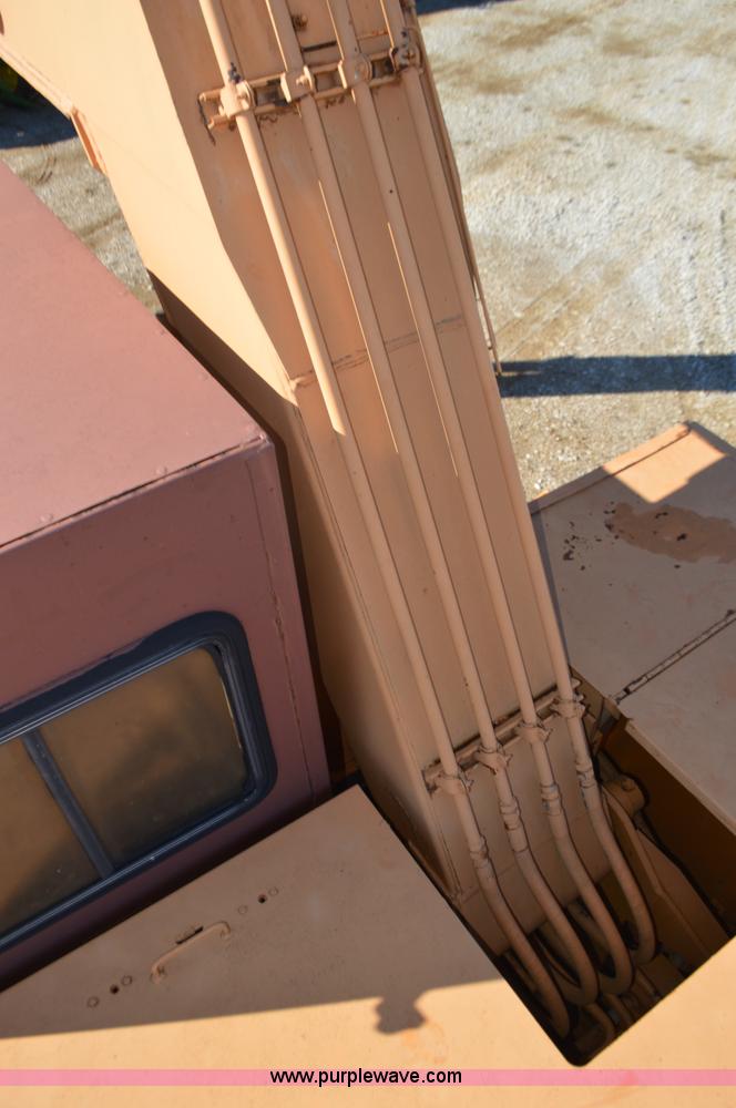 image for item I6309 1985 Case 880D excavator