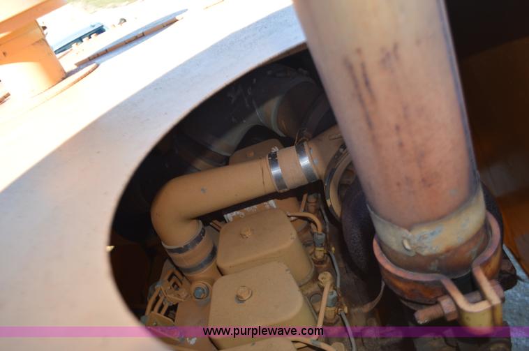 image for item I6309 1985 Case 880D excavator