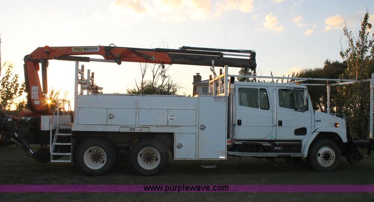 image for item J1390 2003 Freightliner FL80 Crew Cab railroad truck with crane