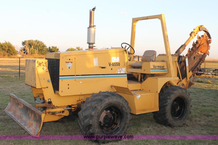 image for item J1391 Vermeer V8550 trencher