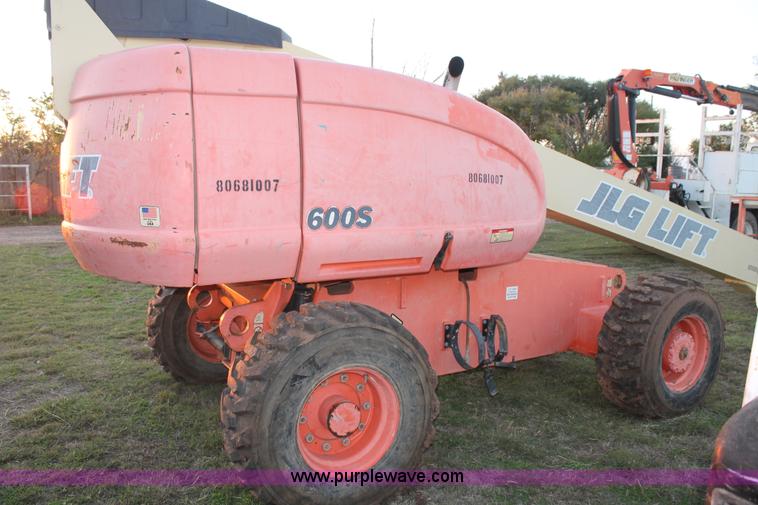 image for item J1392 JLG 600S boom lift