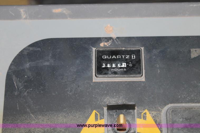 image for item J1392 JLG 600S boom lift