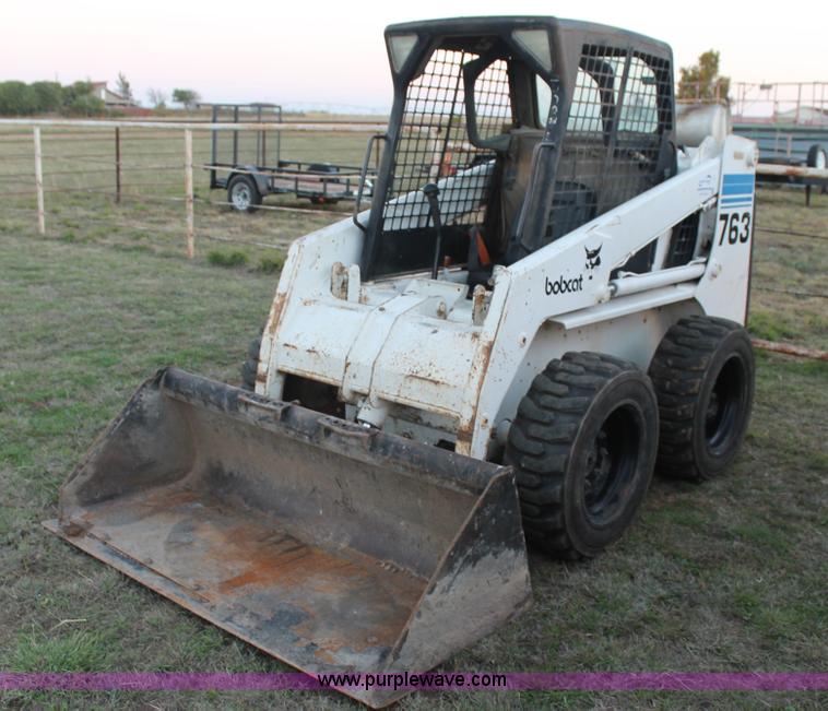 image for item J1393 2002 Bobcat 763 skid steer