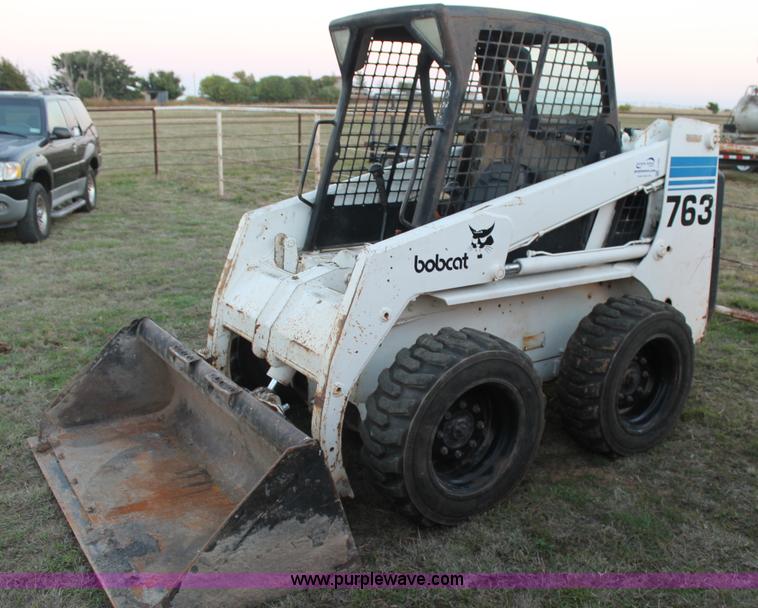 image for item J1393 2002 Bobcat 763 skid steer