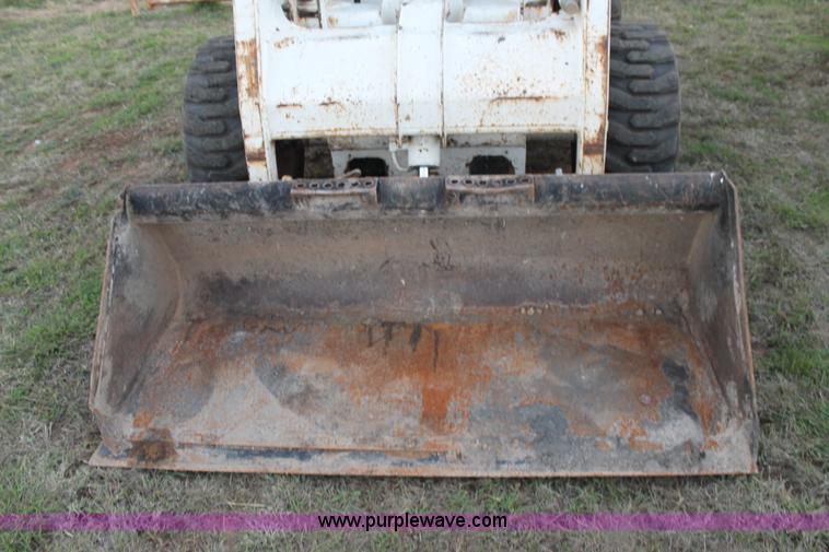 image for item J1393 2002 Bobcat 763 skid steer