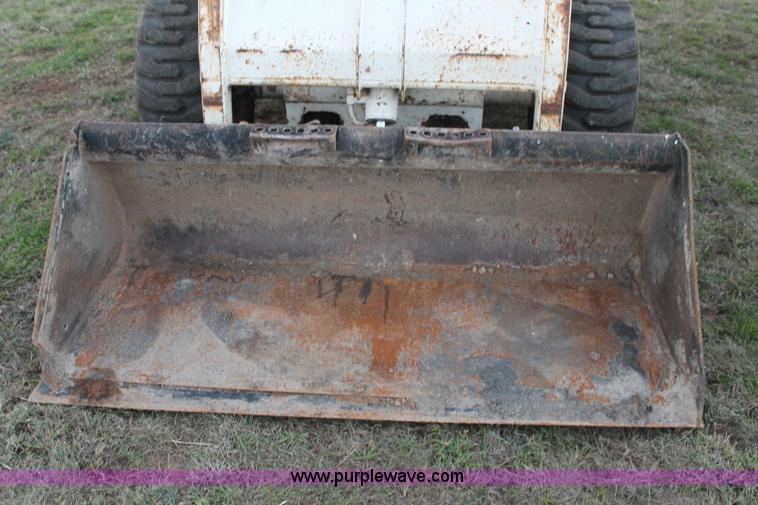 image for item J1393 2002 Bobcat 763 skid steer