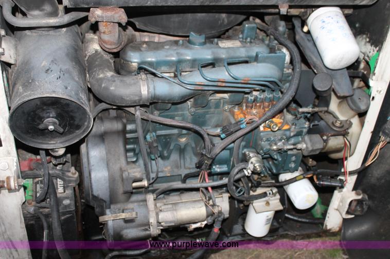 image for item J1393 2002 Bobcat 763 skid steer