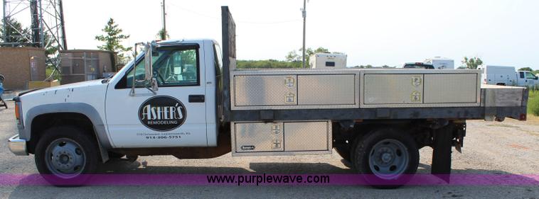 image for item J3554 1998 Chevrolet 3500HD flatbed pickup truck