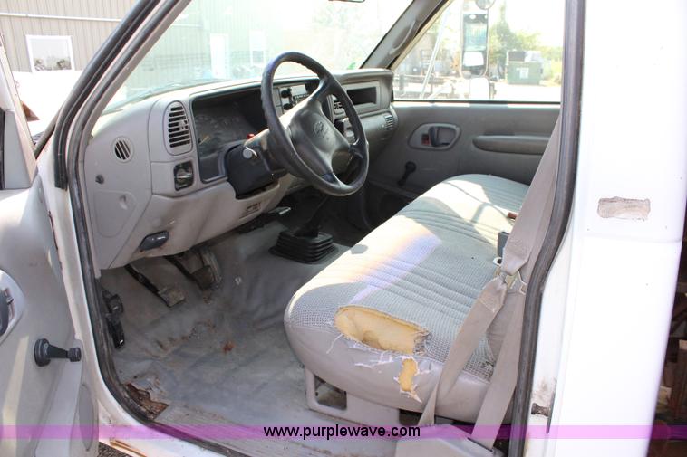 image for item J3554 1998 Chevrolet 3500HD flatbed pickup truck