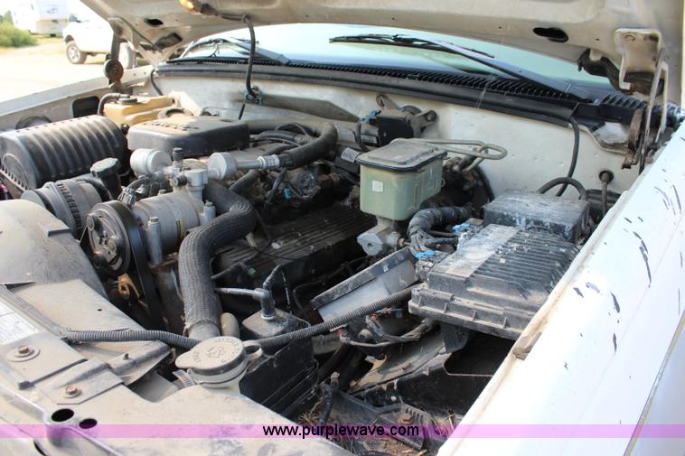 image for item J3554 1998 Chevrolet 3500HD flatbed pickup truck