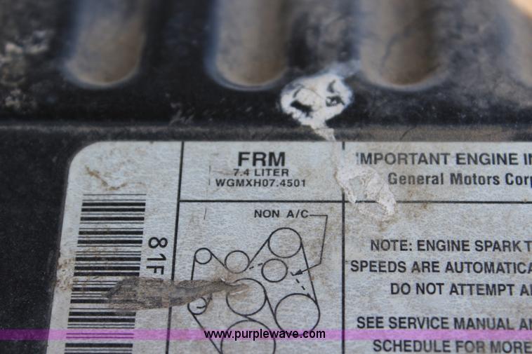 image for item J3554 1998 Chevrolet 3500HD flatbed pickup truck