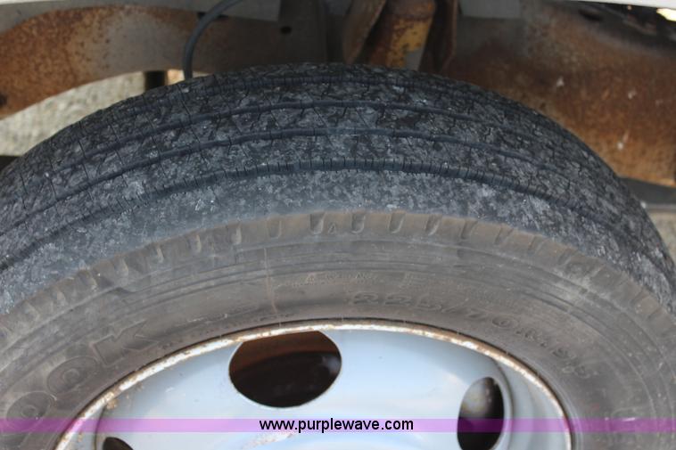 image for item J3554 1998 Chevrolet 3500HD flatbed pickup truck