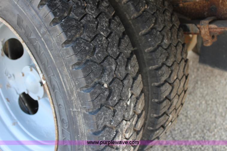 image for item J3554 1998 Chevrolet 3500HD flatbed pickup truck