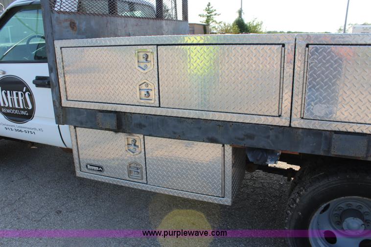 image for item J3554 1998 Chevrolet 3500HD flatbed pickup truck