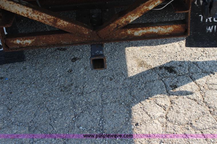 image for item J3554 1998 Chevrolet 3500HD flatbed pickup truck