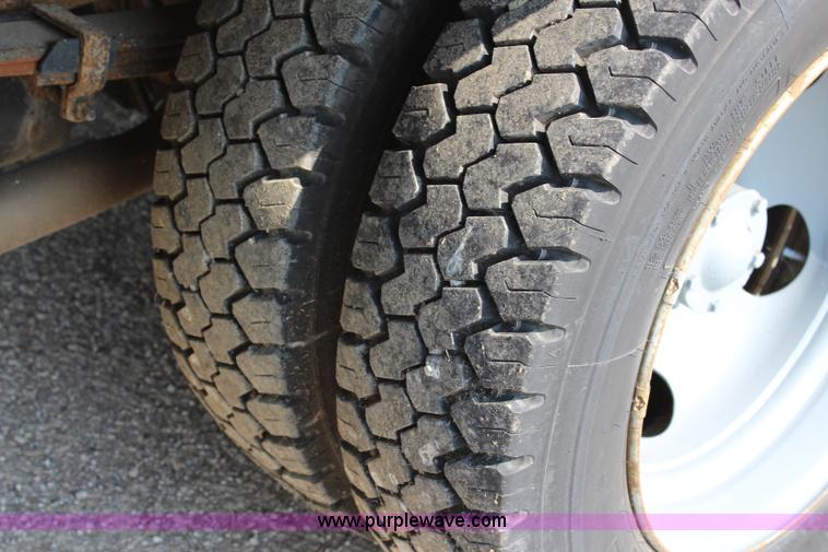 image for item J3554 1998 Chevrolet 3500HD flatbed pickup truck