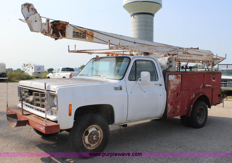 image for item J3559 1977 Chevrolet C30 Custom Deluxe utility truck