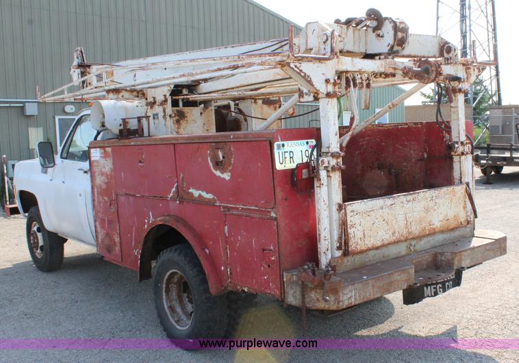 image for item J3559 1977 Chevrolet C30 Custom Deluxe utility truck
