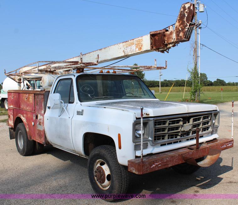 image for item J3559 1977 Chevrolet C30 Custom Deluxe utility truck