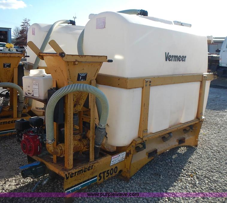 image for item J6372 Vermeer ST500 directional drill fluid tank