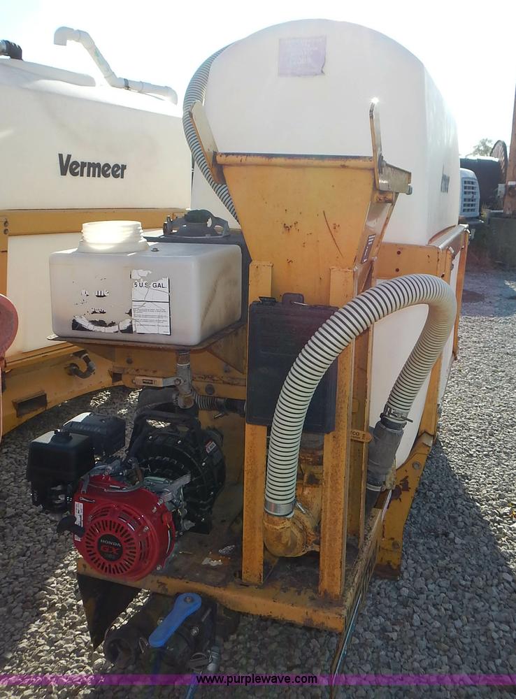 image for item J6372 Vermeer ST500 directional drill fluid tank