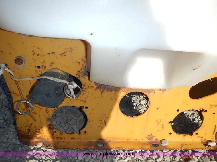 image for item J6372 Vermeer ST500 directional drill fluid tank