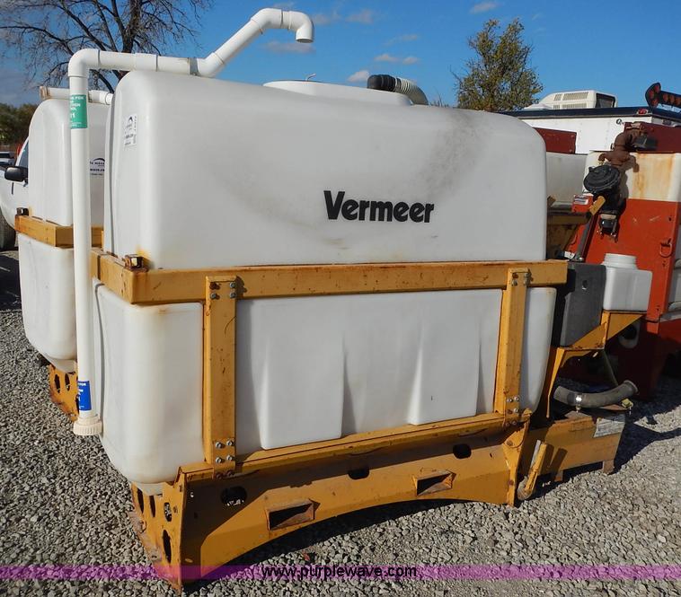 image for item J6373 Vermeer ST500 directional drill fluid tank