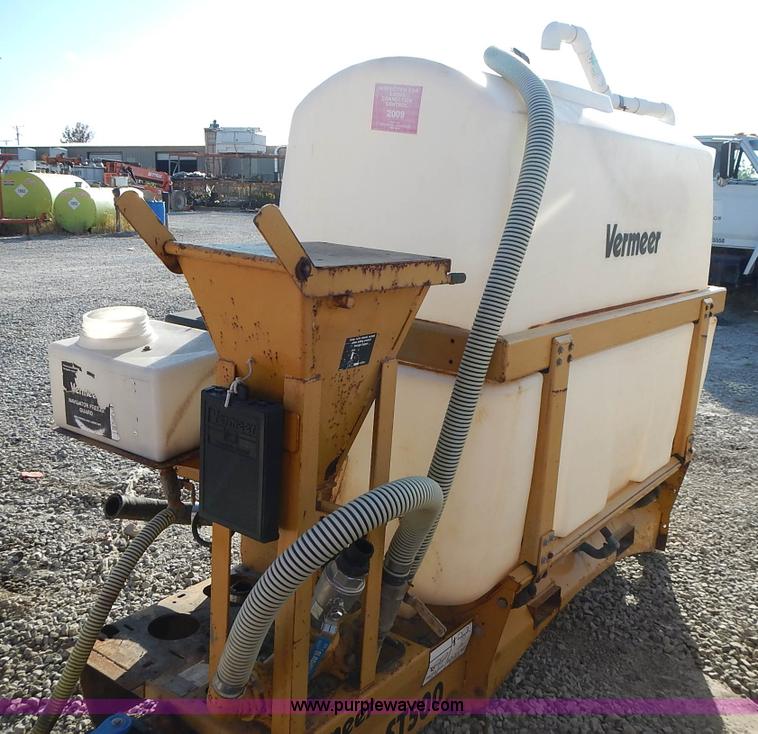 image for item J6373 Vermeer ST500 directional drill fluid tank