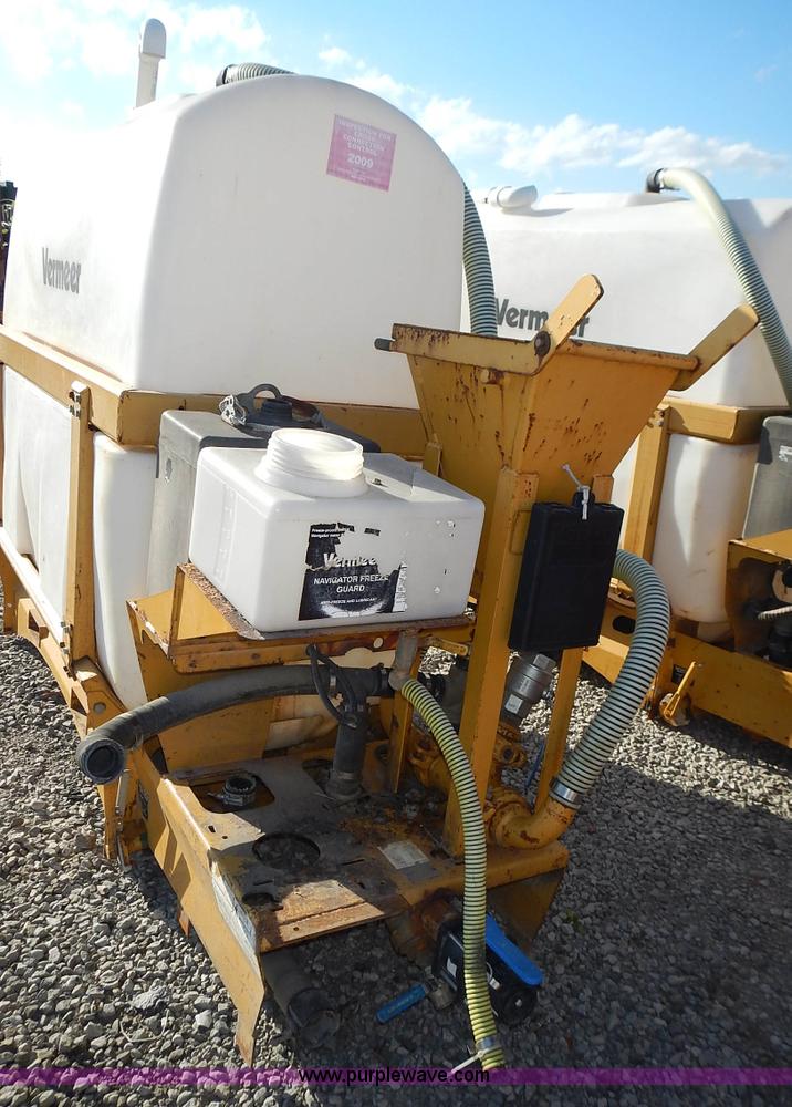 image for item J6373 Vermeer ST500 directional drill fluid tank