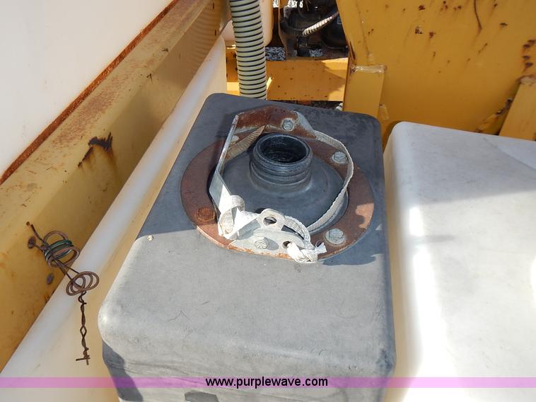 image for item J6373 Vermeer ST500 directional drill fluid tank