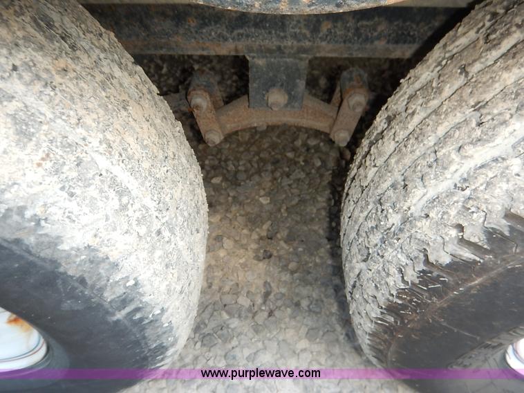 image for item J6485 1995 Advanced Pelsue fiber optic trailer