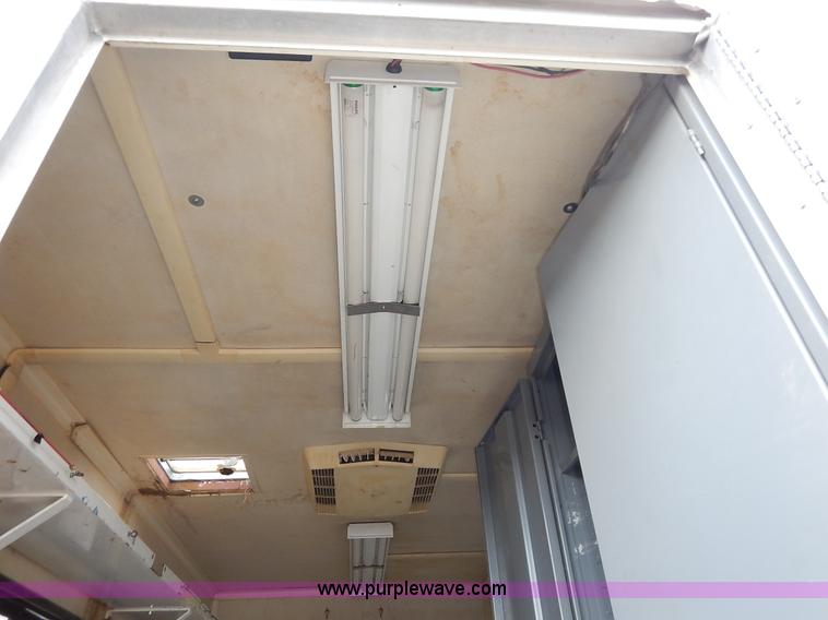 image for item J6485 1995 Advanced Pelsue fiber optic trailer