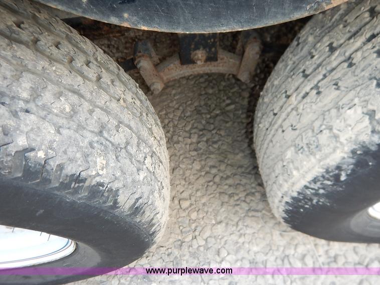 image for item J6485 1995 Advanced Pelsue fiber optic trailer