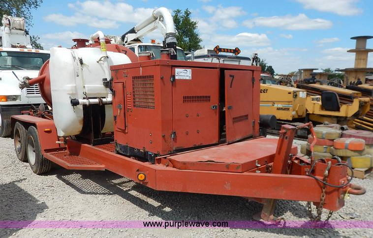 image for item J6495 2008 Ditch Witch FX30 vacuum excavator