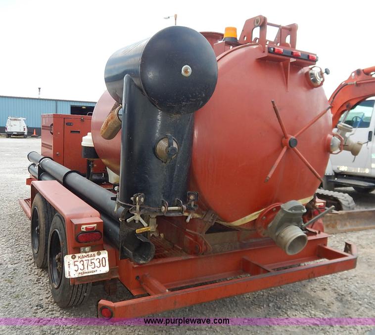 image for item J6495 2008 Ditch Witch FX30 vacuum excavator