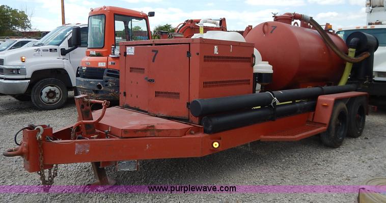 image for item J6495 2008 Ditch Witch FX30 vacuum excavator