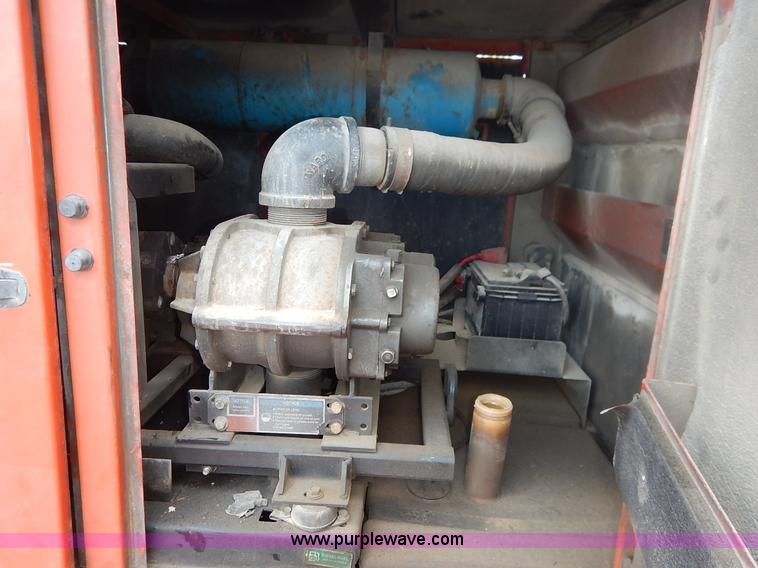 image for item J6495 2008 Ditch Witch FX30 vacuum excavator