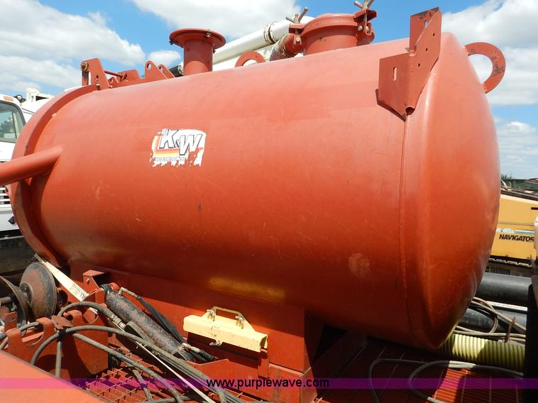 image for item J6495 2008 Ditch Witch FX30 vacuum excavator