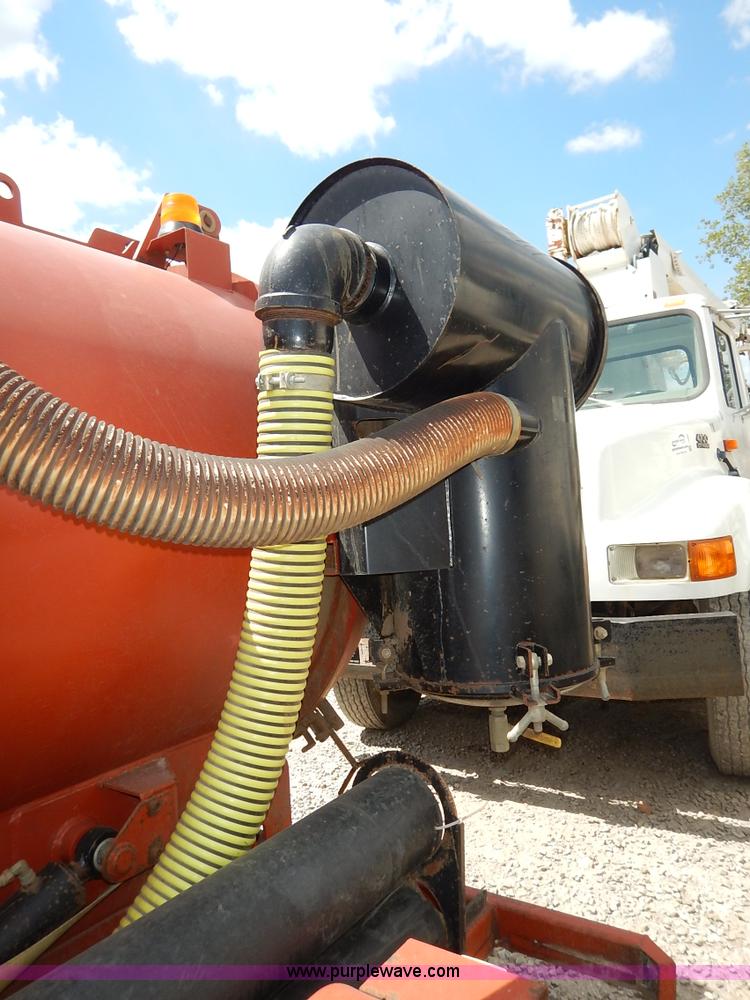 image for item J6495 2008 Ditch Witch FX30 vacuum excavator