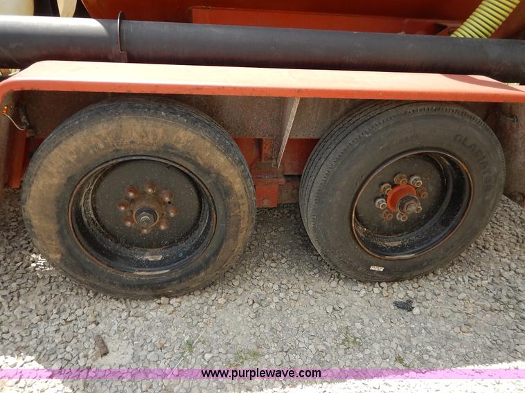 image for item J6495 2008 Ditch Witch FX30 vacuum excavator