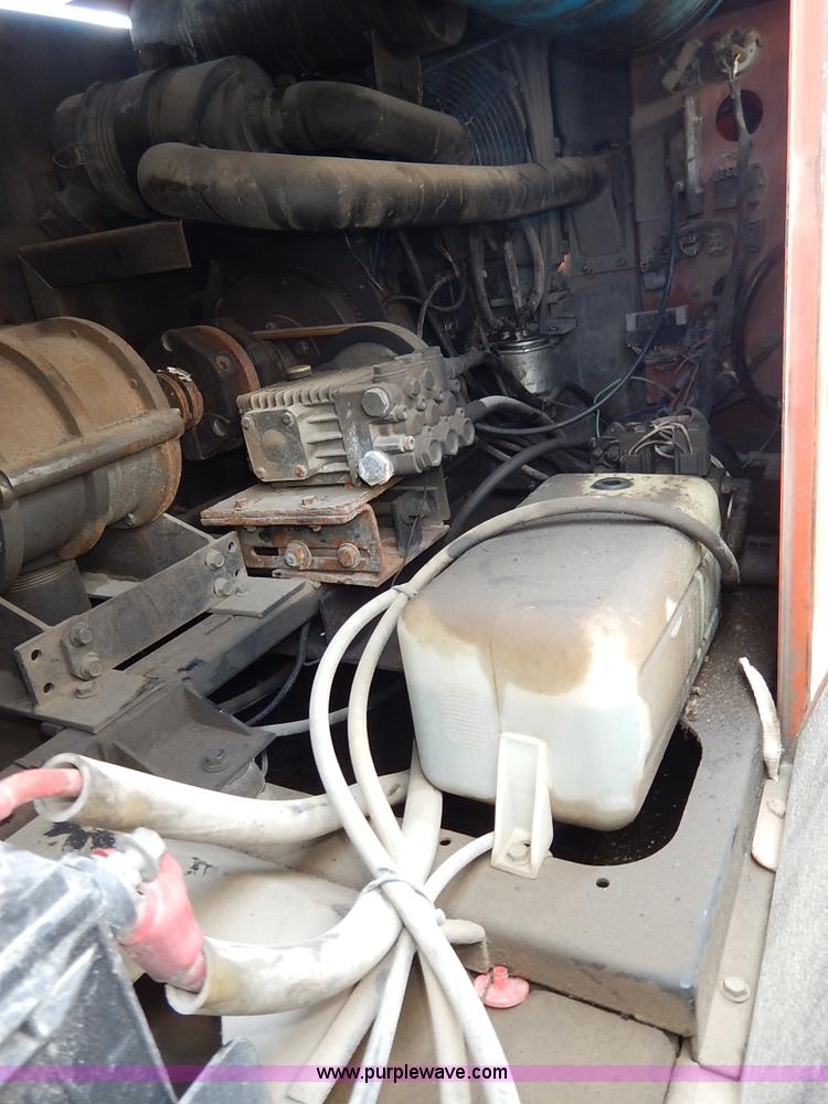 image for item J6495 2008 Ditch Witch FX30 vacuum excavator