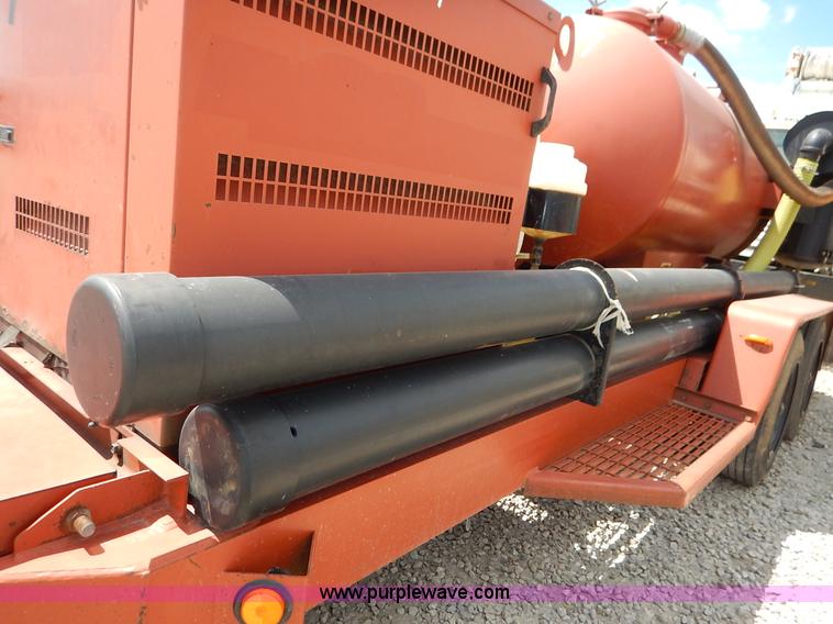 image for item J6495 2008 Ditch Witch FX30 vacuum excavator