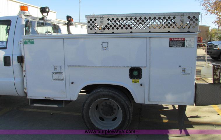 image for item J8743 2008 Ford F550 Super Duty service truck