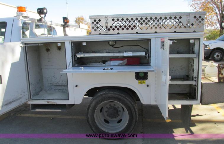 image for item J8743 2008 Ford F550 Super Duty service truck