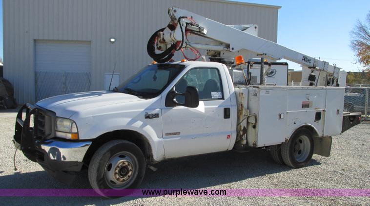 image for item J8746 2002 Ford F550 Super Duty XL bucket truck
