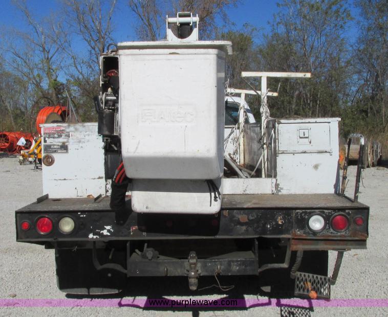 image for item J8746 2002 Ford F550 Super Duty XL bucket truck