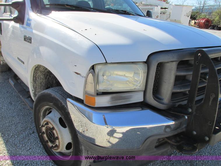 image for item J8746 2002 Ford F550 Super Duty XL bucket truck