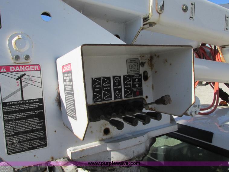 image for item J8746 2002 Ford F550 Super Duty XL bucket truck